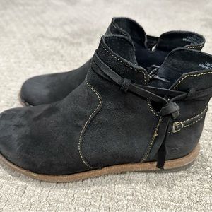 Born women’s wynter comfort bootie